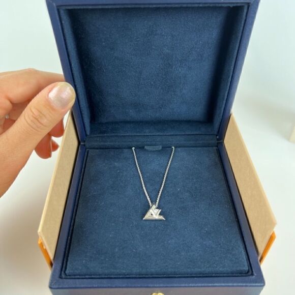 LOUIS VUITTON 18K Diamond LV Volt One Small Pendant Necklace - Picture 6 of 8